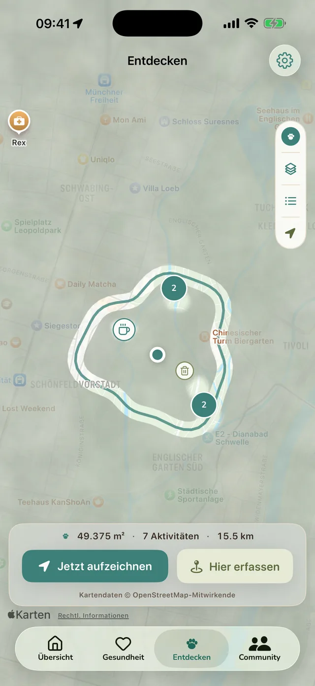 Entdecken-Karte mit Nebel und den entlang echter Spaziergänge freigelegten Wegen